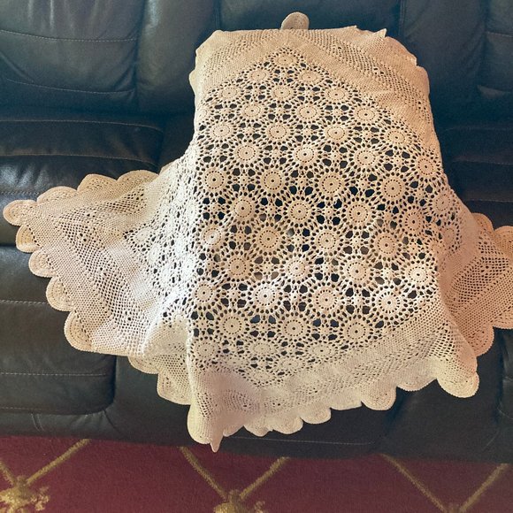 Unbranded Other - Vintage Hand Crocheted Doily